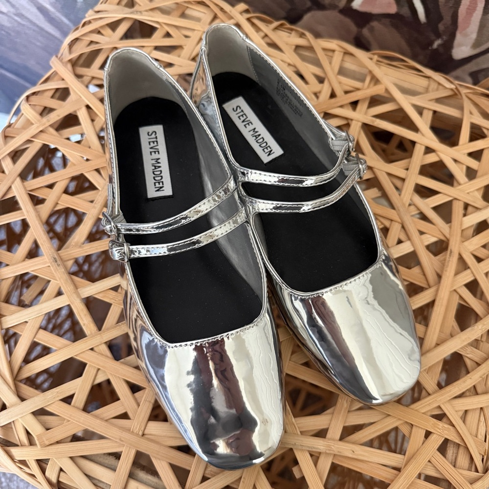 Steve Madden Alisah Silver Foil Flat Shoes metallic Mary Jane ballet flats - Picture 6 of 8